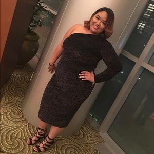 REB DOLLS - 1 Shoulder Velvet Dress - Size 18